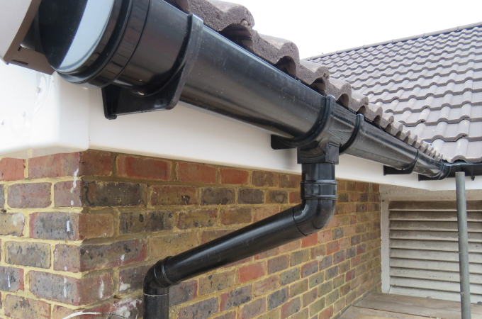 What type of guttering is best – square style or round style?