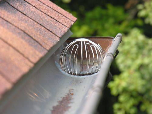 Stainless Steel Wire Strainer In Action